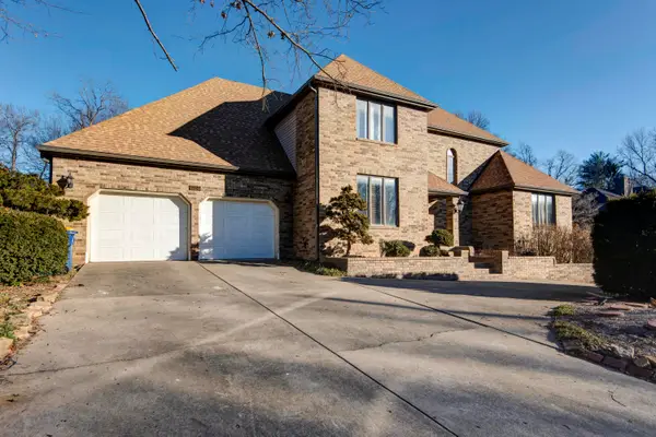 4247 E Kingsbury Street, Springfield, MO 65809