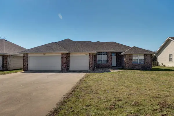 2782 W Lasalle Street, Springfield, MO 65807