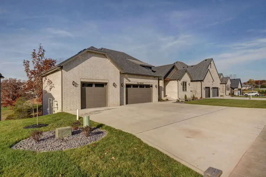 6041 S Dollison Avenue, Springfield, MO 65810 - #3