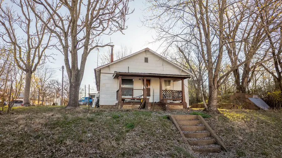 510 W 4th Street, Willow Springs, MO 65793 - #3