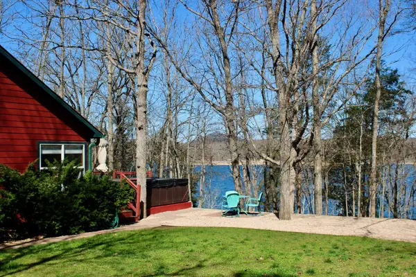 784 Lake Road, Shell Knob, MO 65747