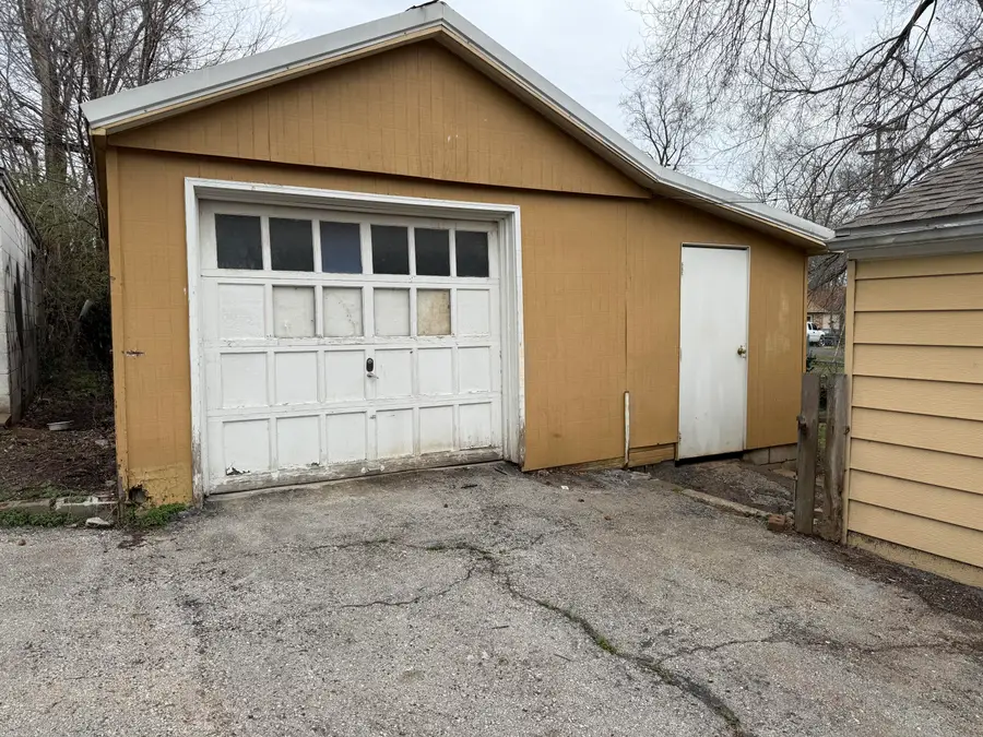 2805 W Olive Street, Springfield, MO 65802 - #2