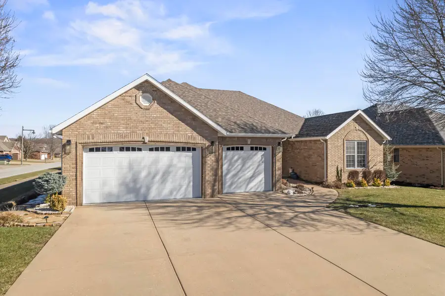 1460 Glade Avenue, Springfield, MO 65802 - #3