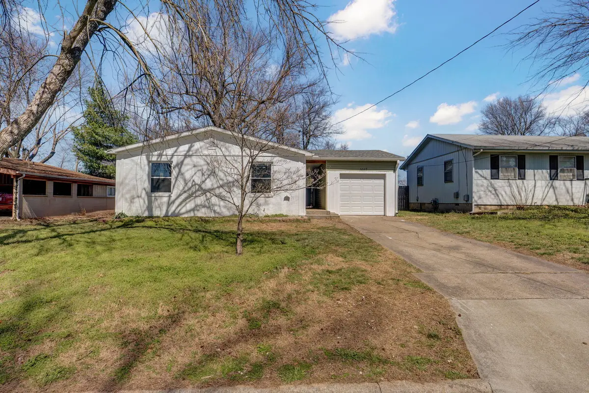1017 E Mcclernon Street, Springfield, MO 65803 - #1