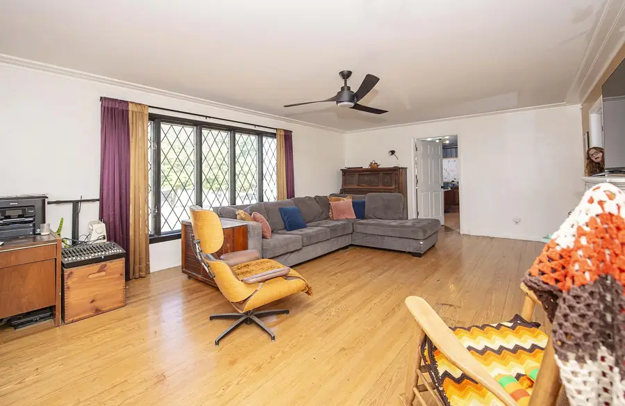 516 S Weller Avenue, Springfield, MO 65802 - #3