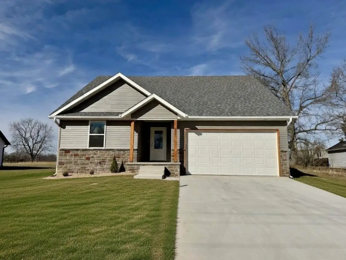 355 Division Street, Sparta, MO 65753 - #1