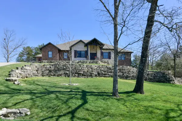 417 Silverwood Circle, Branson West, MO 65737