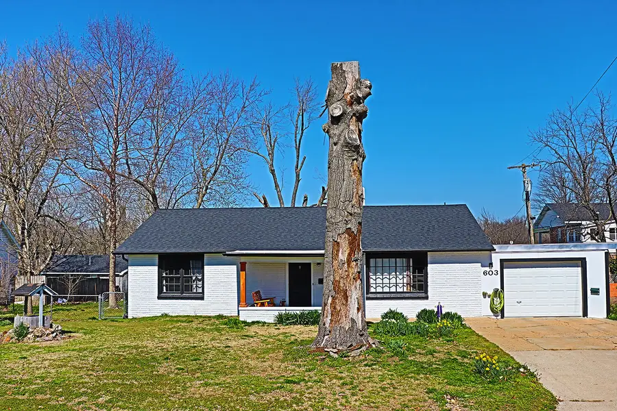 603 W Jackson Street, Bolivar, MO 65613 - #2