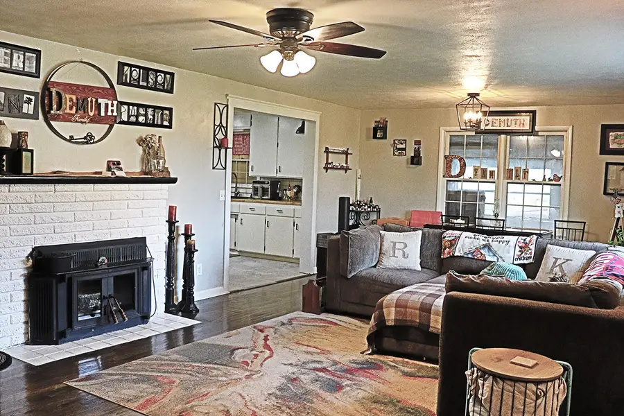 603 W Jackson Street, Bolivar, MO 65613 - #3