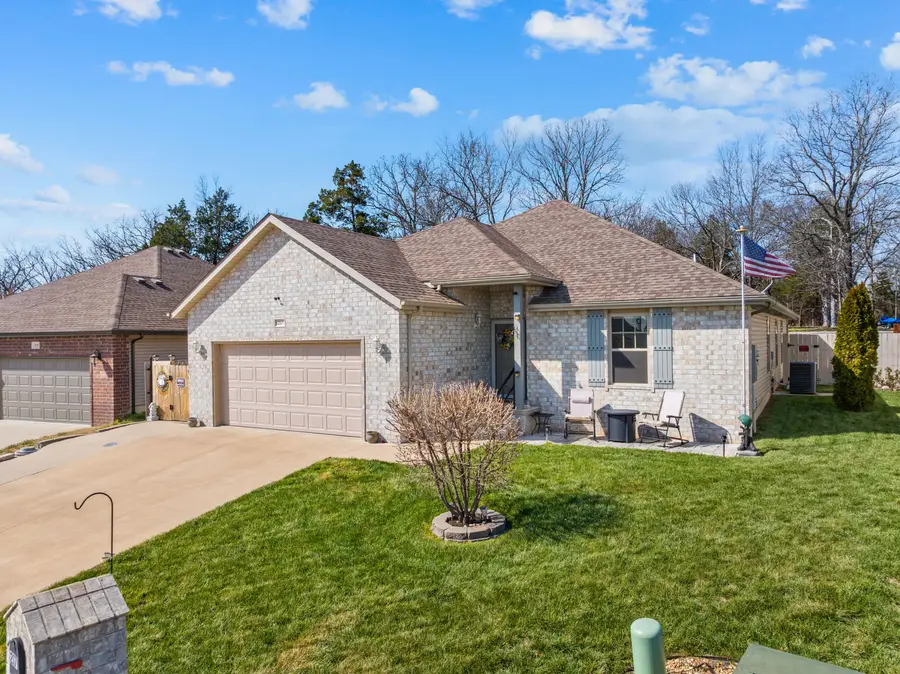 217 Redwine Avenue, Branson, MO 65616 - #3