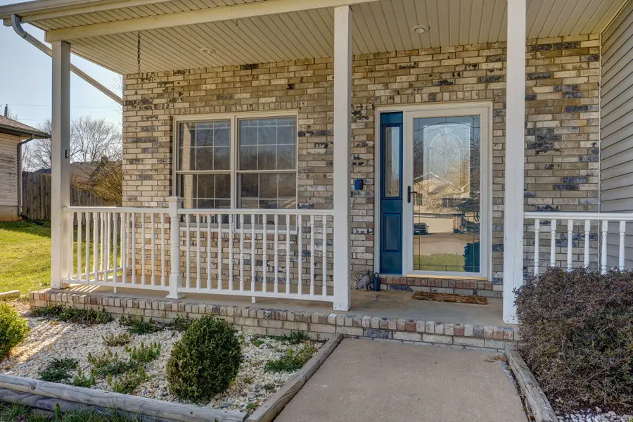 207 N Meadow Street, Nixa, MO 65714 - #2