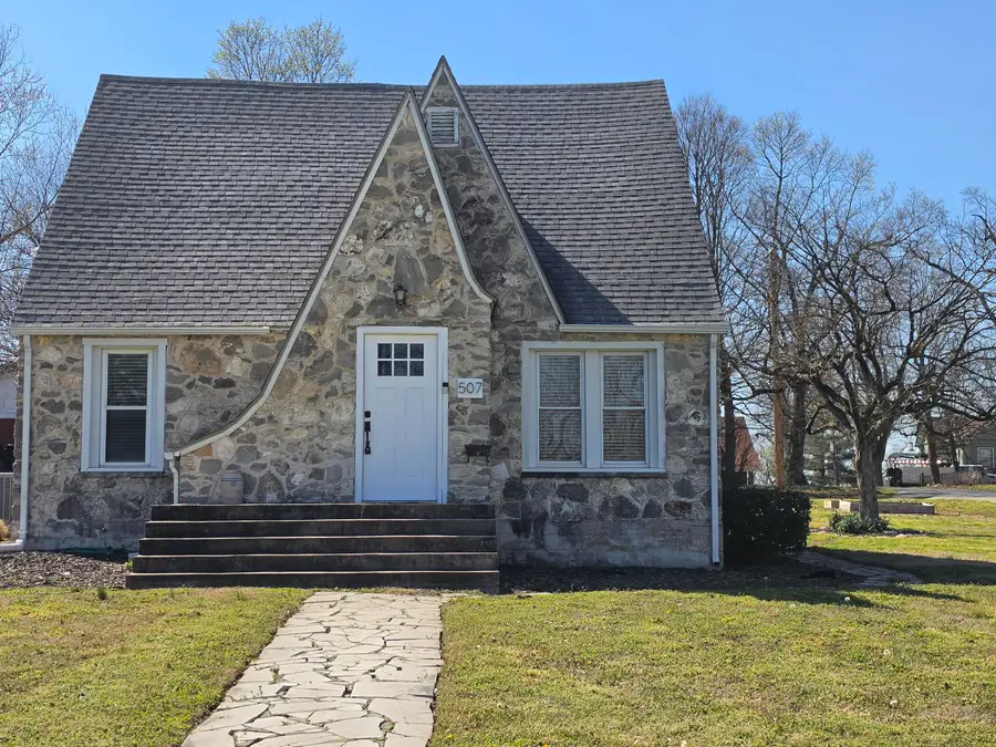 507 N Elm Street, Pierce City, MO 65723 - #2