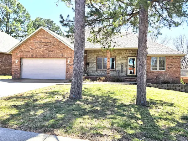 1414 E Smith Street, Springfield, MO 65803