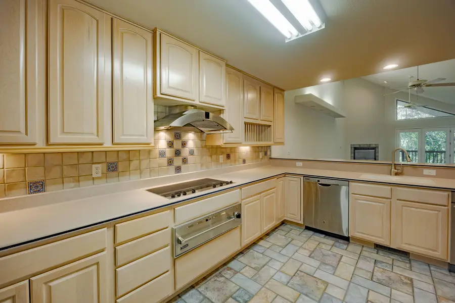 219 S Southport Lane #31, Kimberling City, MO 65686 - #3