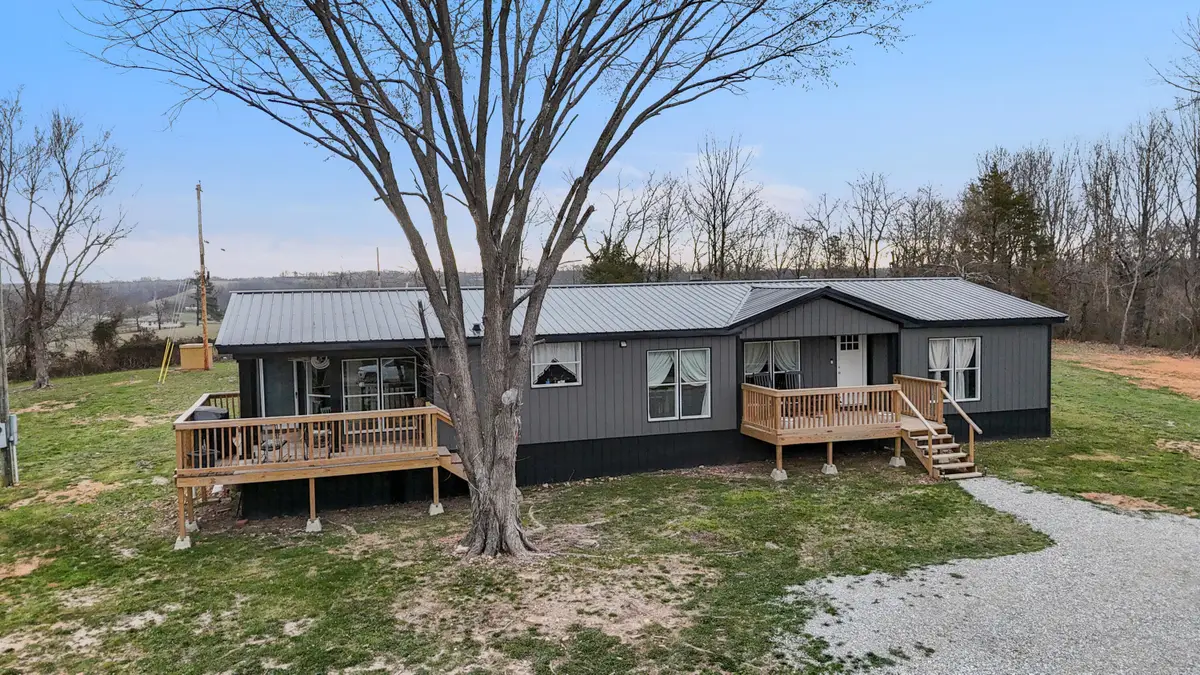 16062 Farm Road 1115, Cassville, MO 65625 - #1