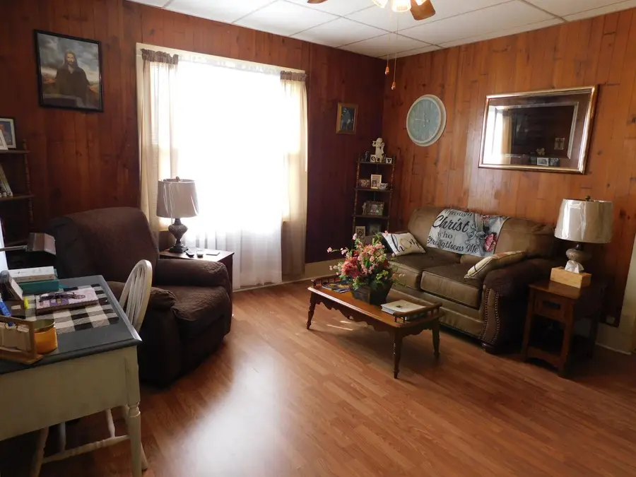 300 N Lincoln Avenue, Monett, MO 65708 - #3