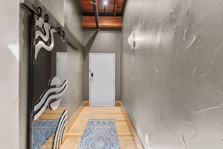 509 W Olive Street #201, Springfield, MO 65806 - #2