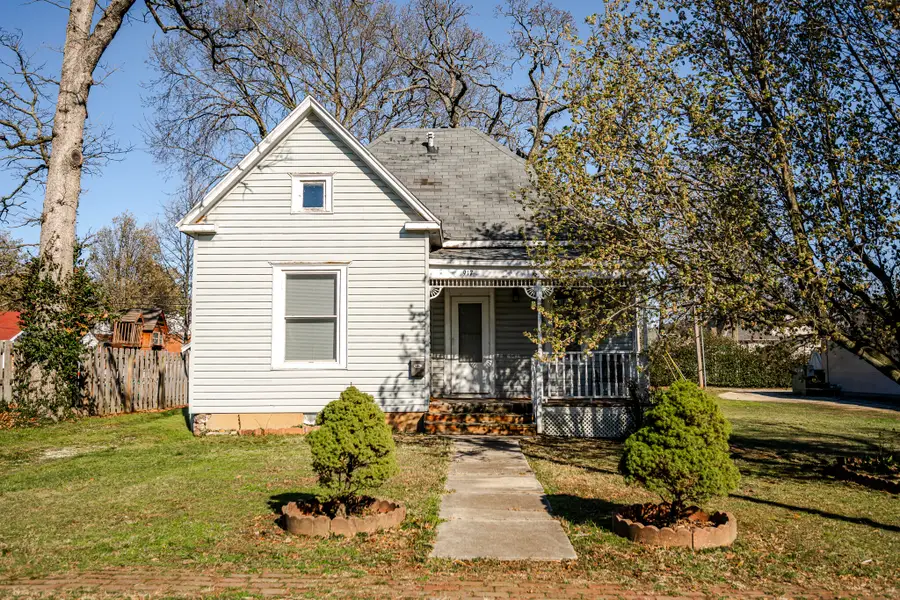 917 7th Street, Monett, MO 65708 - #2