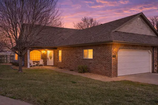 1125 Stonebriar Place, Bolivar, MO 65613