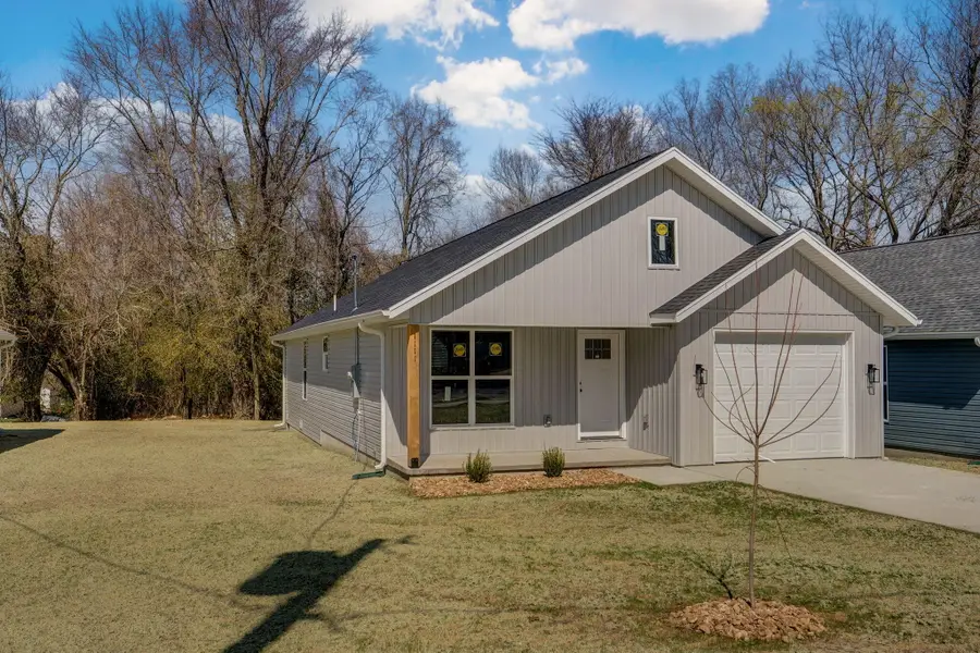 1113 E Smith Street, Springfield, MO 65803 - #3