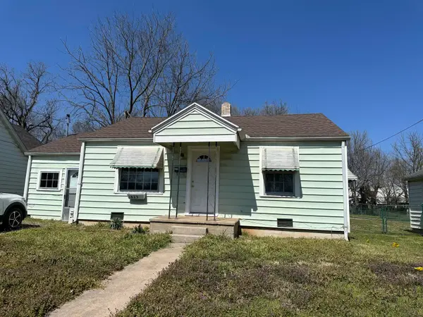 1823 W Olive Street, Springfield, MO 65802