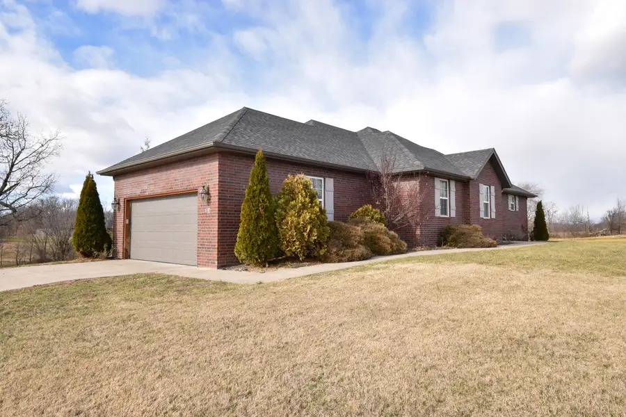 519 N Elm Avenue, Clever, MO 65631 - #2