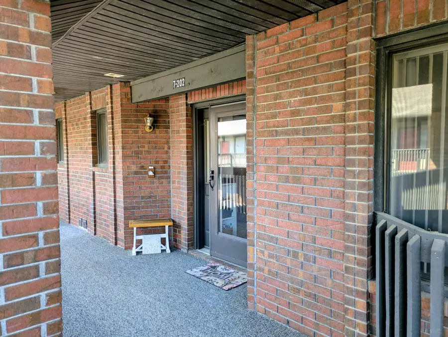 150 Sunken Forest Dr. 7-202, Forsyth, MO 65653 - #2