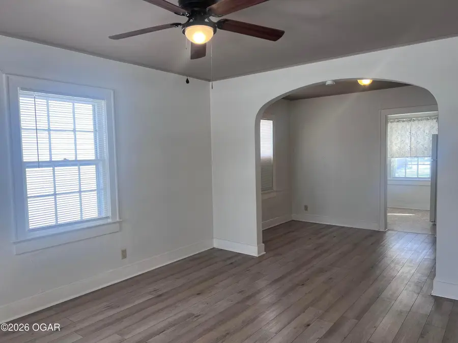 1144 S Main Street, Carthage, MO 64836 - #2