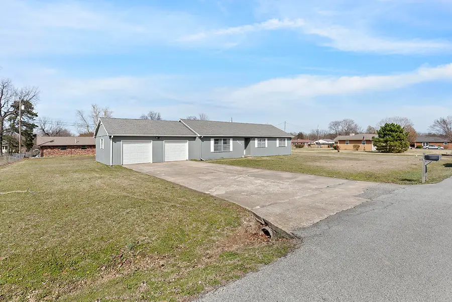 4021 E 15th Place, Joplin, MO 64801 - #2