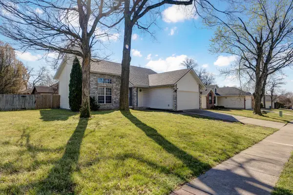804 S Jonathan Avenue, Springfield, MO 65802
