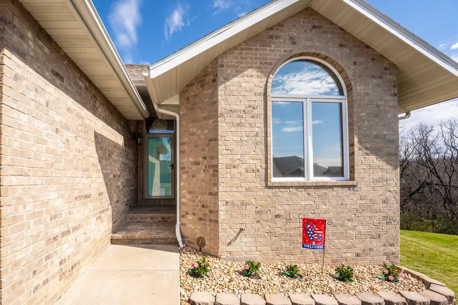 377 E Degraffenreid Street, Springfield, MO 65810 - #3