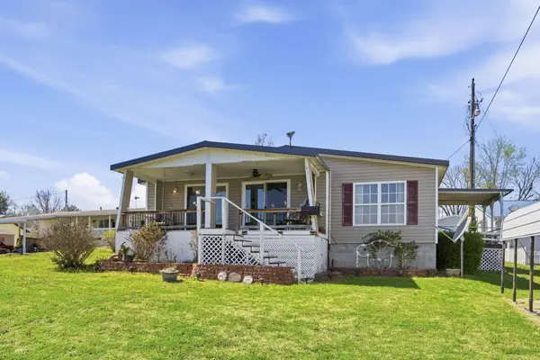 209 Lake Circle Drive, Galena, MO 65656