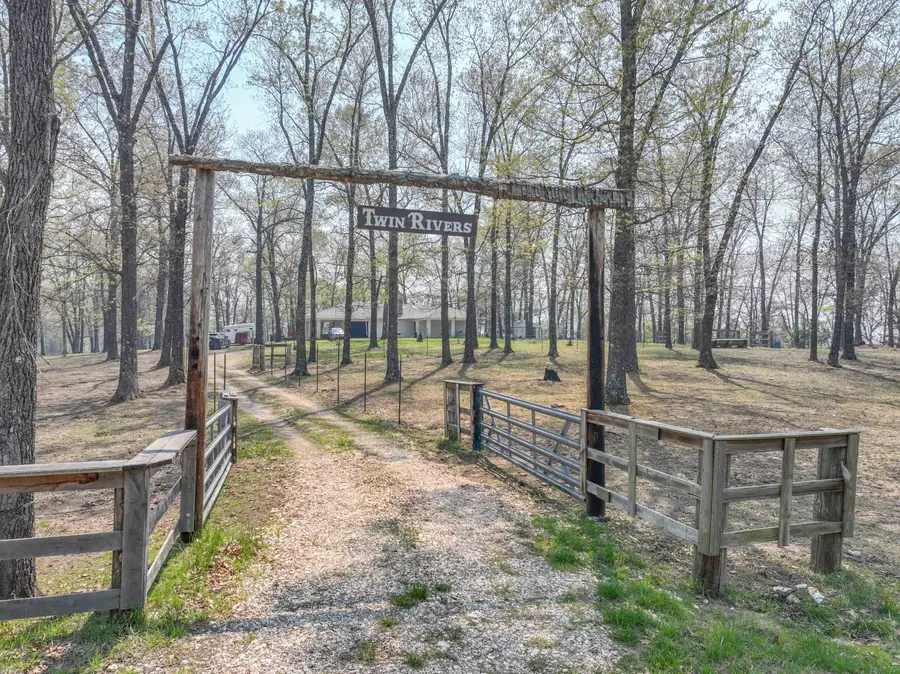 23805 Farm Road 1247, Golden, MO 65658 - #2