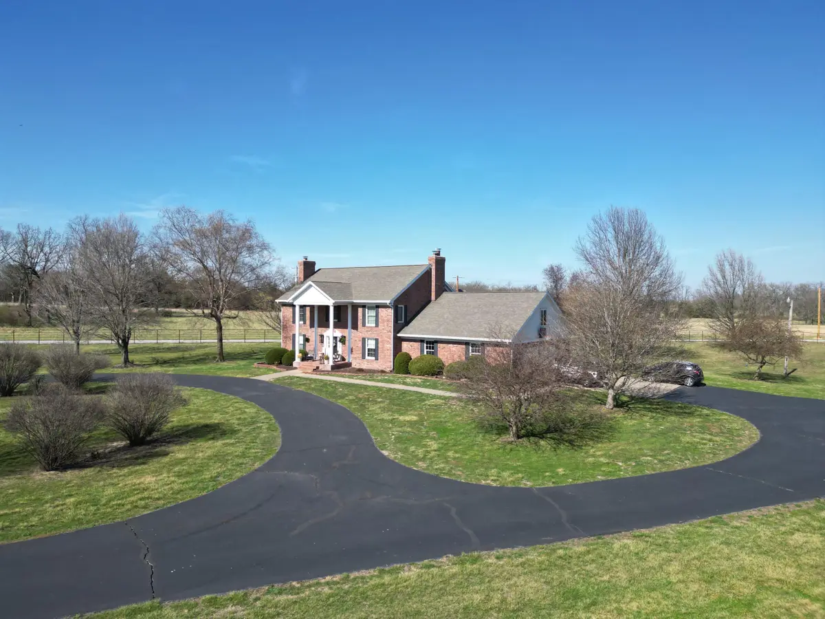 13660 Farm Road 1090, Cassville, MO 65625 - #1