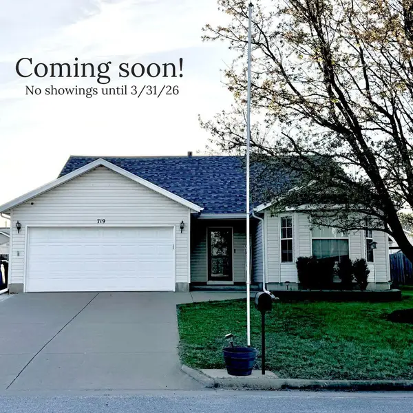 719 S Lantern Ridge, Nixa, MO 65714