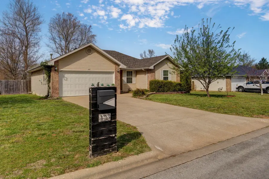 123 E Nola Drive, Clever, MO 65631 - #2