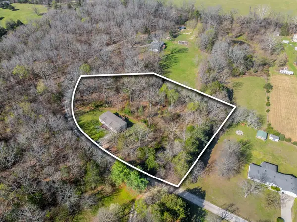 200 Lance Wood Drive, Kissee Mills, MO 65680