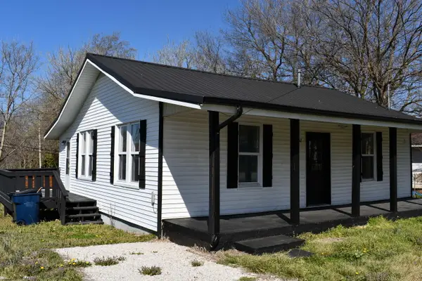 107 N Walnut Street, Buffalo, MO 65622