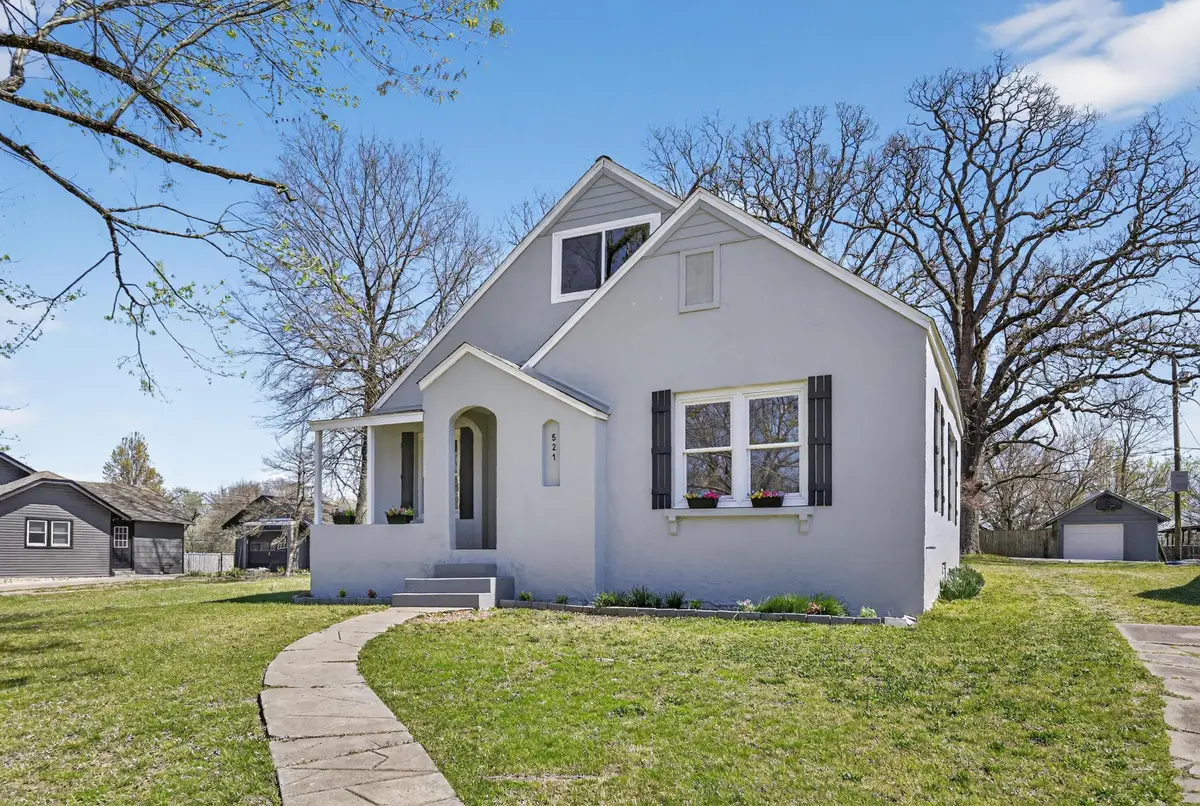 521 Oak Ridge Drive, Neosho, MO 64850 - #1