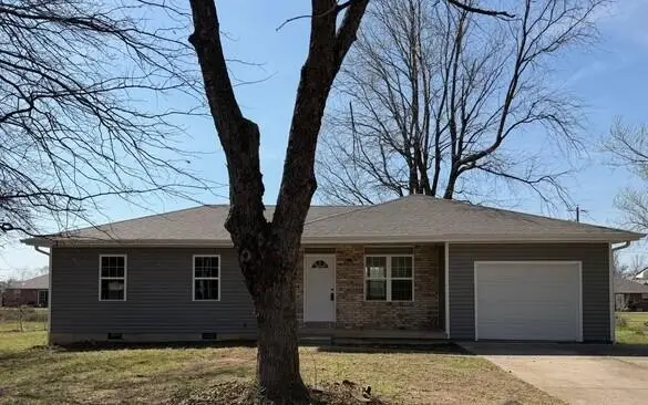 2403 S Orchard Avenue, Bolivar, MO 65613