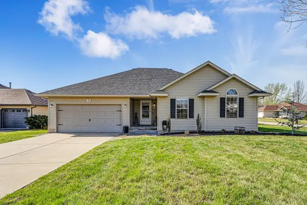 5462 W Lombard Street, Springfield, MO 65802