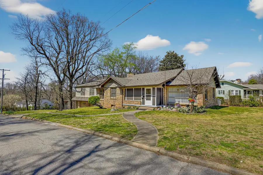 600 Walnut Drive, Neosho, MO 64850 - #2