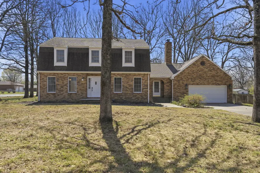 612 E Glendale Street, Aurora, MO 65605 - #2