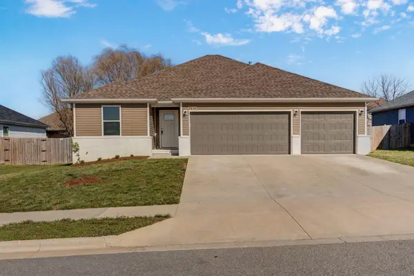 1450 S Olde Savannah Avenue, Republic, MO 65738