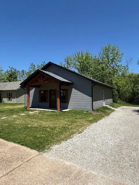 429 E South Street, Mountain Grove, MO 65711 - #2