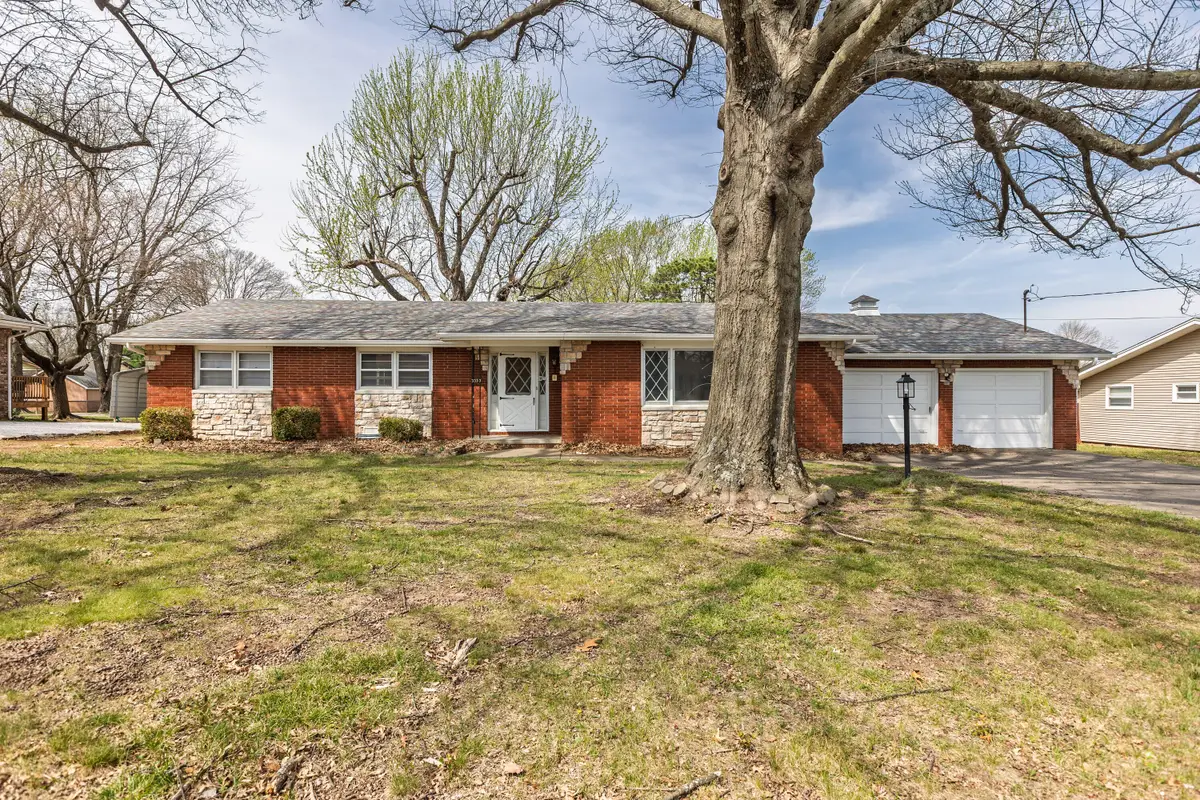 3333 N Delaware Avenue, Springfield, MO 65803 - #1