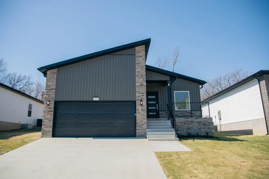 2625 N Prospect Avenue, Springfield, MO 65803 - #2