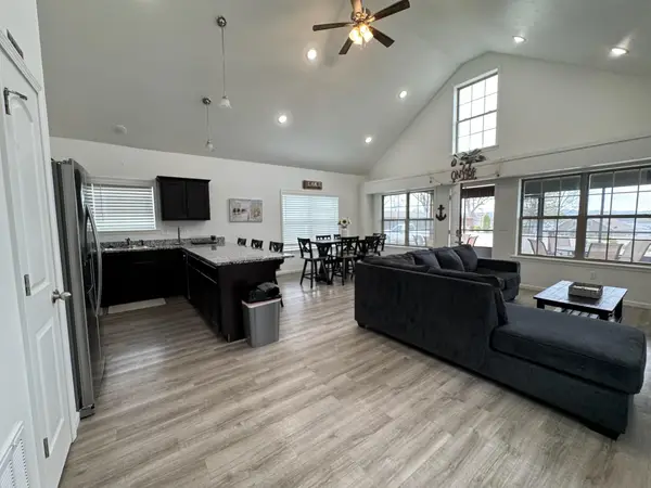 60 Little Indian Resort Drive #8, Lampe, MO 65681