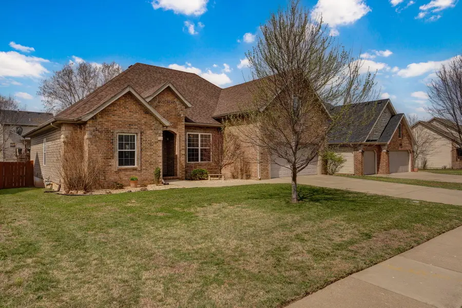 5723 S Parkhill Avenue, Springfield, MO 65810 - #2