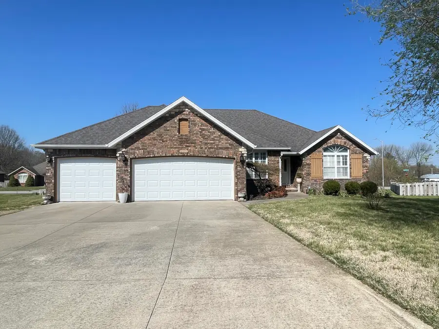 3207 W Aussie Court, Springfield, MO 65810 - #2